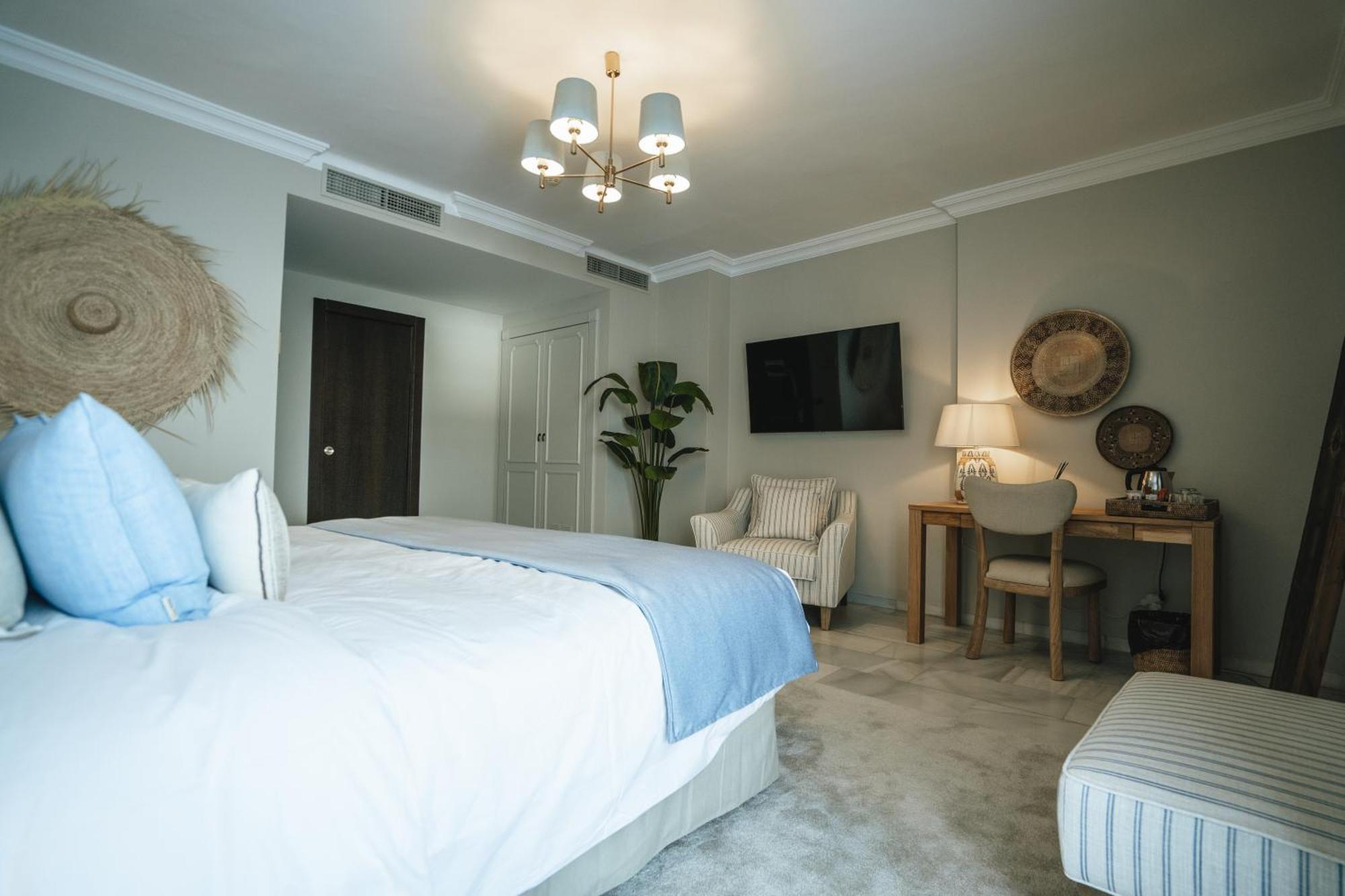 Hotel La Fonda 베날마데나코스타 외부 사진