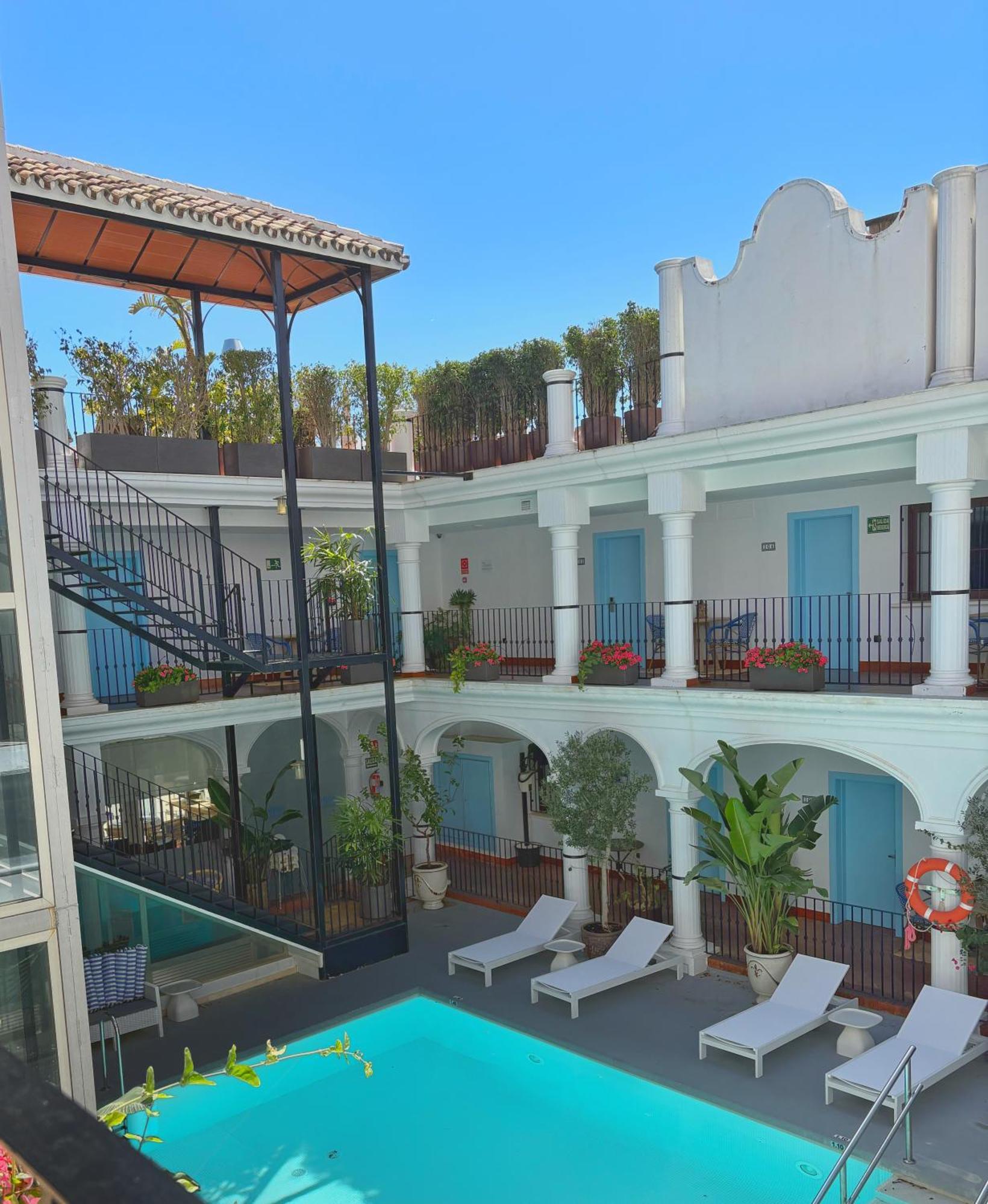 Hotel La Fonda 베날마데나코스타 외부 사진