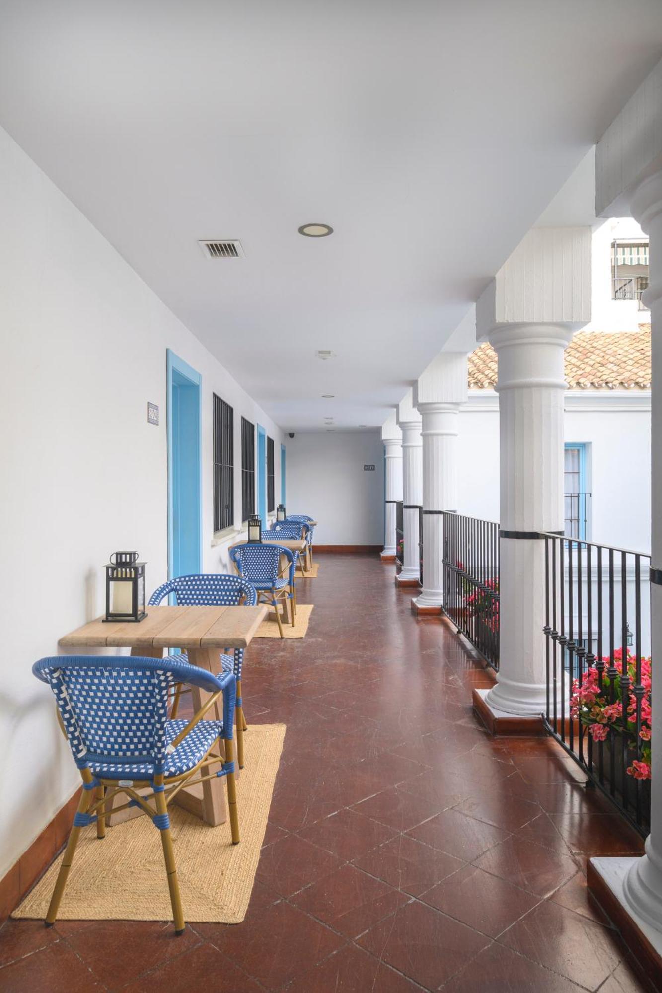 Hotel La Fonda 베날마데나코스타 외부 사진